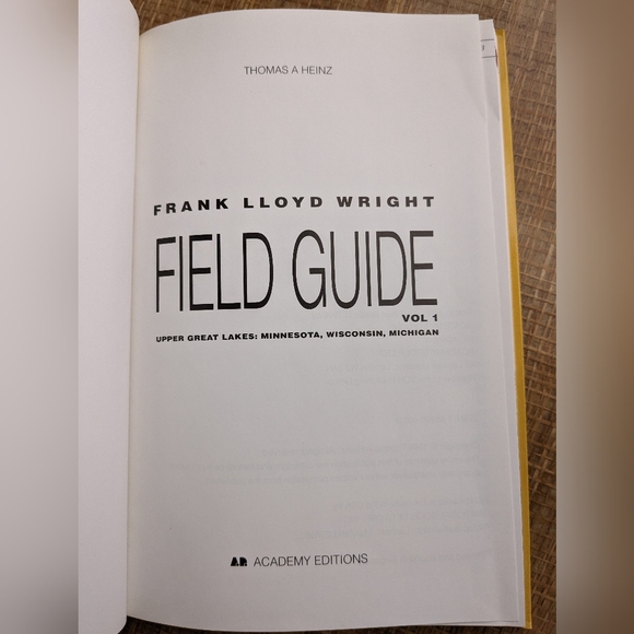 Frank Lloyd Wright Field Guide Vol. 1 - Picture 6 of 8